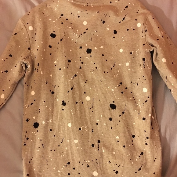 Splatter Paint Gray Sweater - Picture 3 of 3